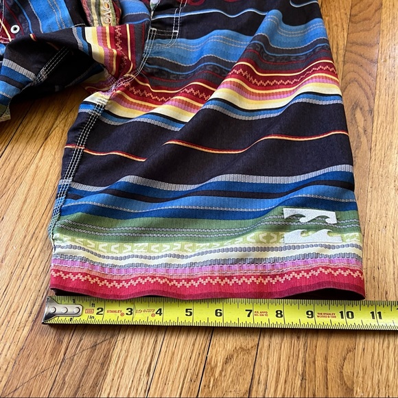 Billabong 30 Board Shorts Aztec Tribal Swim Trunks Outdoor Beach Pool 10" Inseam - Picture 9 of 9